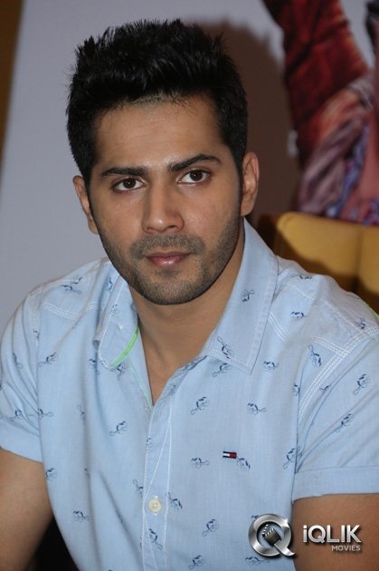 Alia-Bhatt-Film-Humpty-Sharma-Ki-Dulhania-Press-Meet